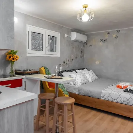 Cozy Tiny Apartment In The Heart Of Plaka Athènes Extérieur photo