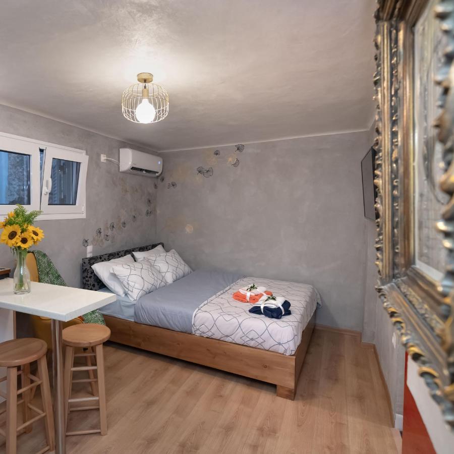 Cozy Tiny In The Heart Of Plaka * Athens