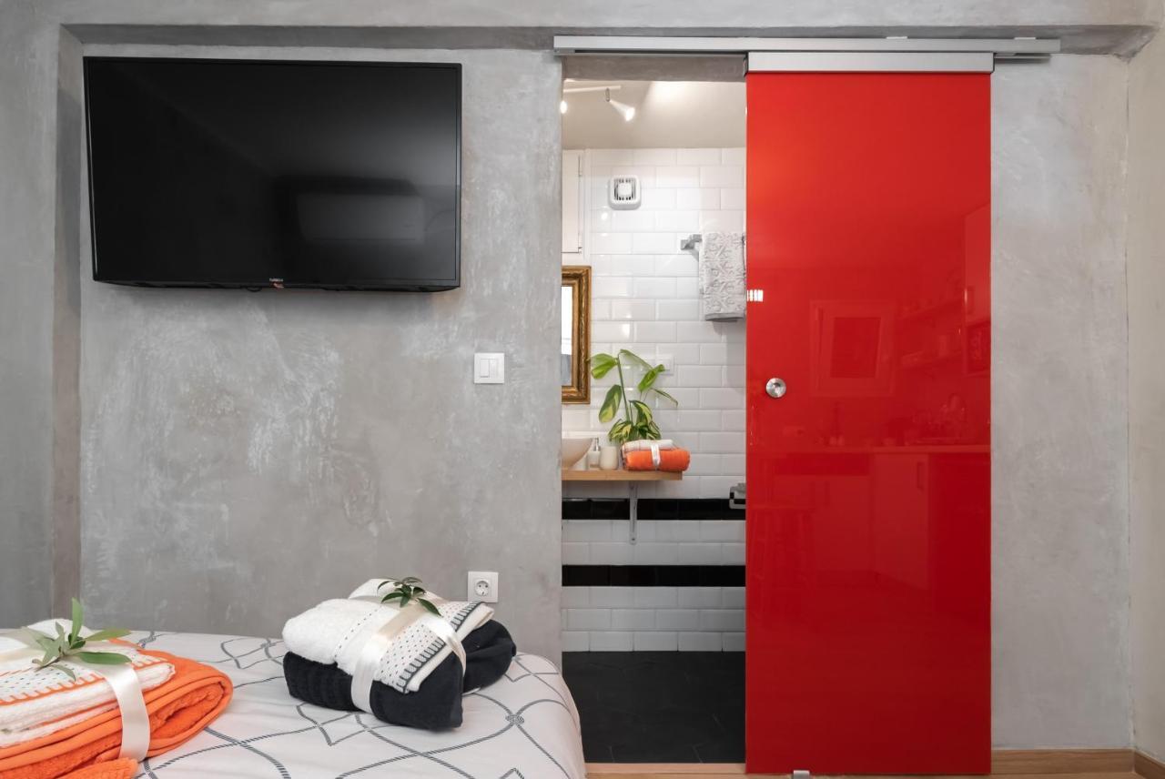 Apartment Cozy Tiny In The Heart Of Plaka Athens