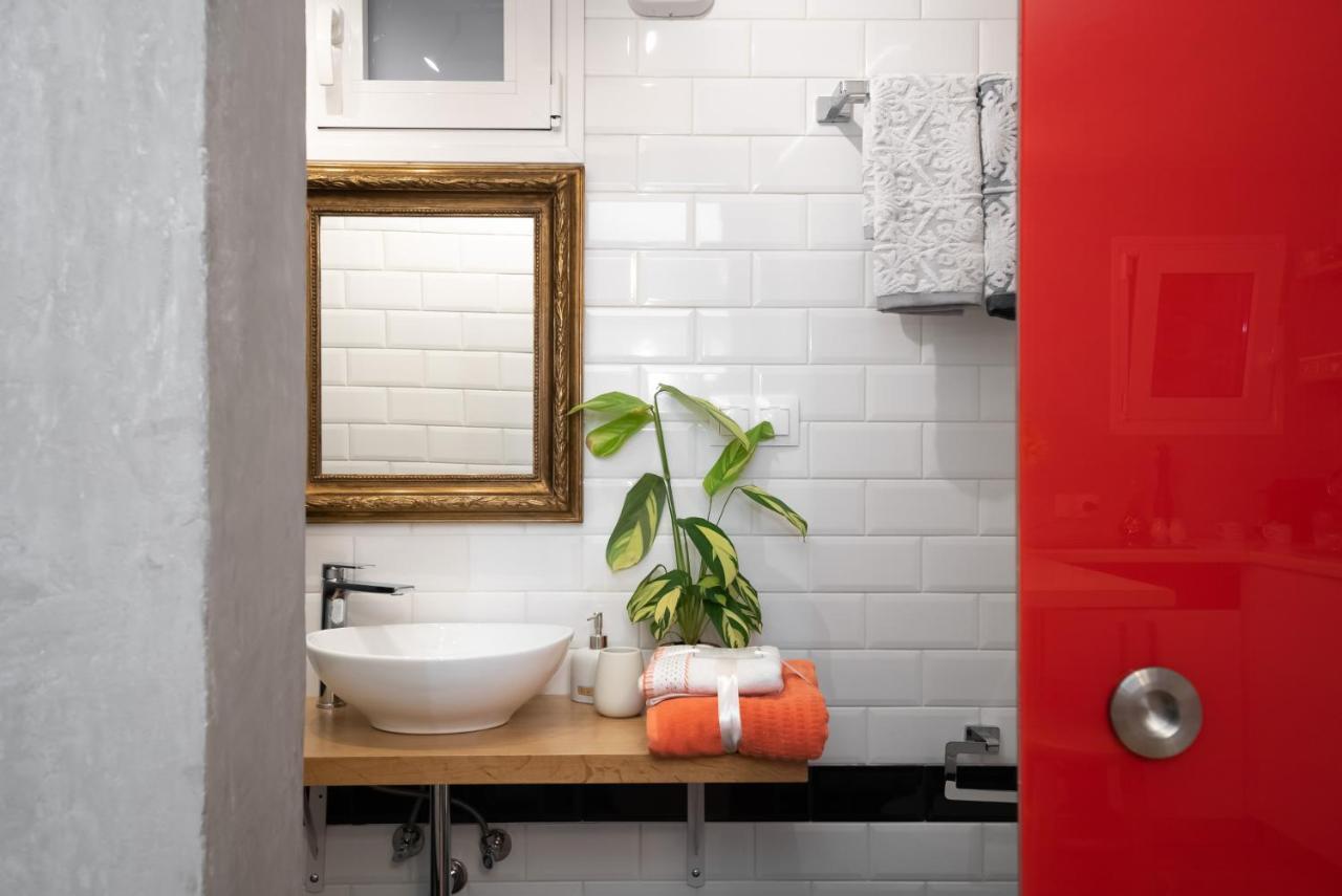 Apartment Cozy Tiny In The Heart Of Plaka Athens